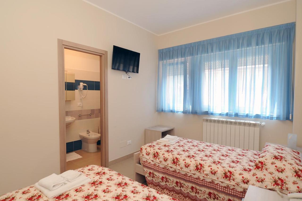 Casa Ospitalita San Giuseppe Bed and Breakfast Λ' Άκουιλα Εξωτερικό φωτογραφία
